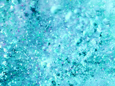 explosion-colored-powder-white-background-bis-crop725x586-resize400x300.jpg