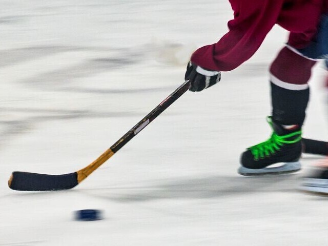 Patin de Hockey sur glace contenan l'alliage thermoplastiqueOrgalloy